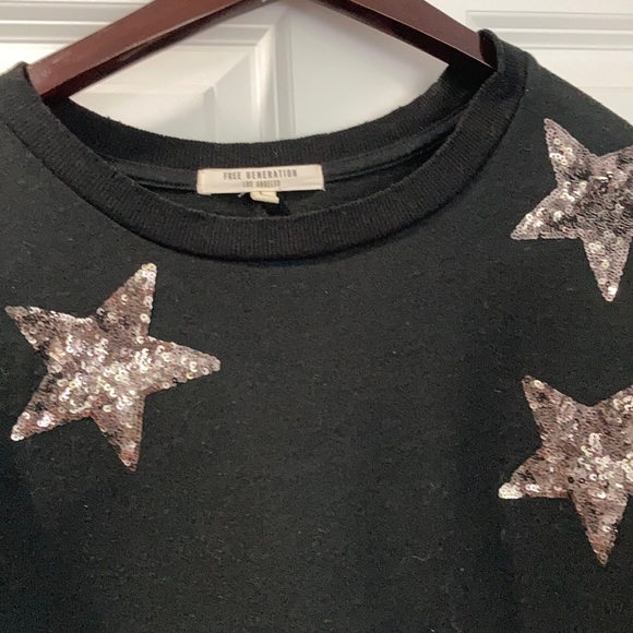 Top - Picture 3 of 4